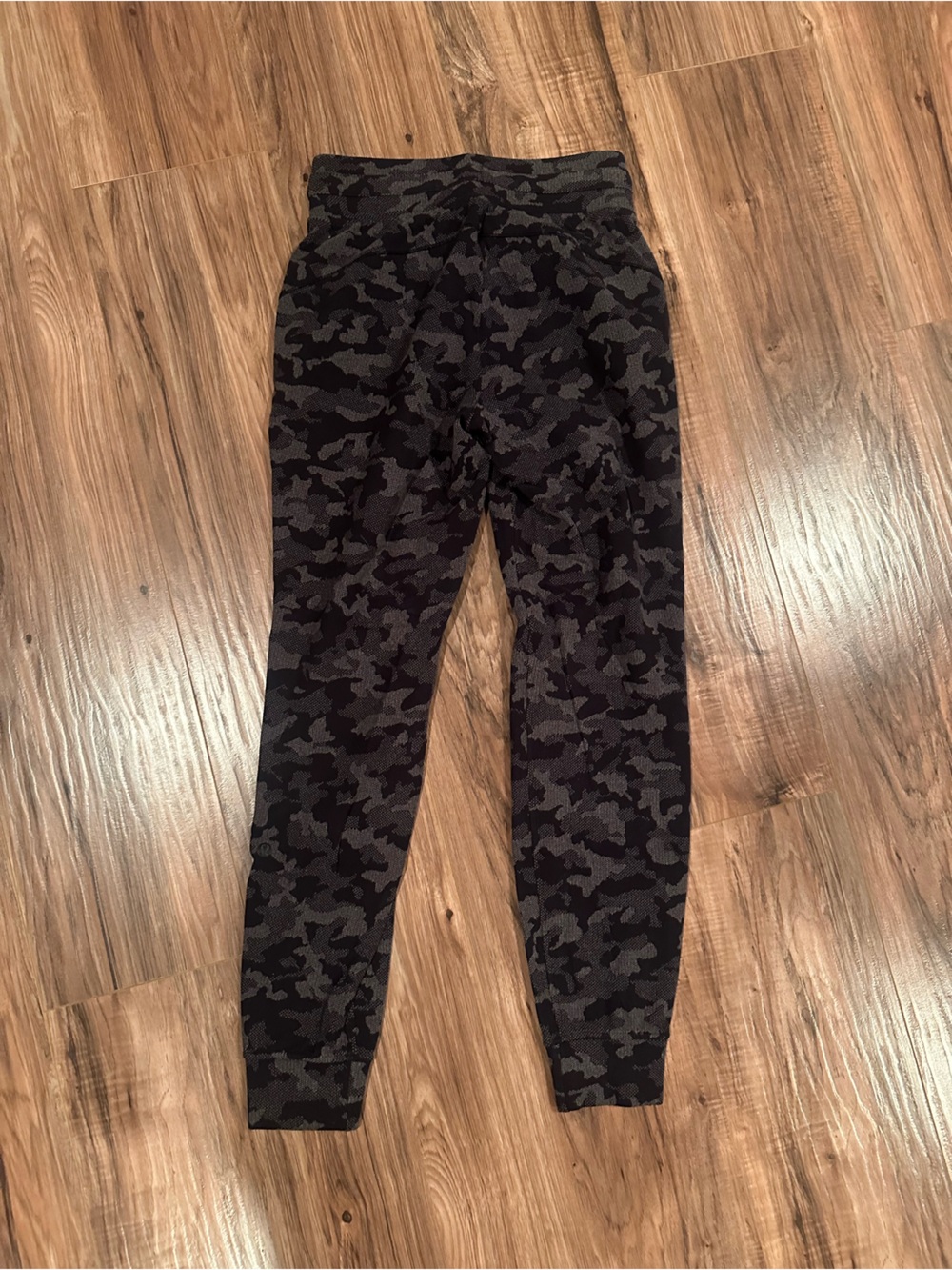 lululemon athletica Women's Black & Charcoal Camo Joggers